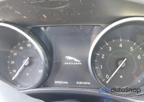 2018 Jaguar Xe 25T Premium из США, поврежденный, VIN SAJAD4FX7JCP34771